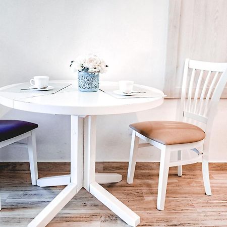Yourhome Beach First Line Dobra Voda Ngoại thất bức ảnh