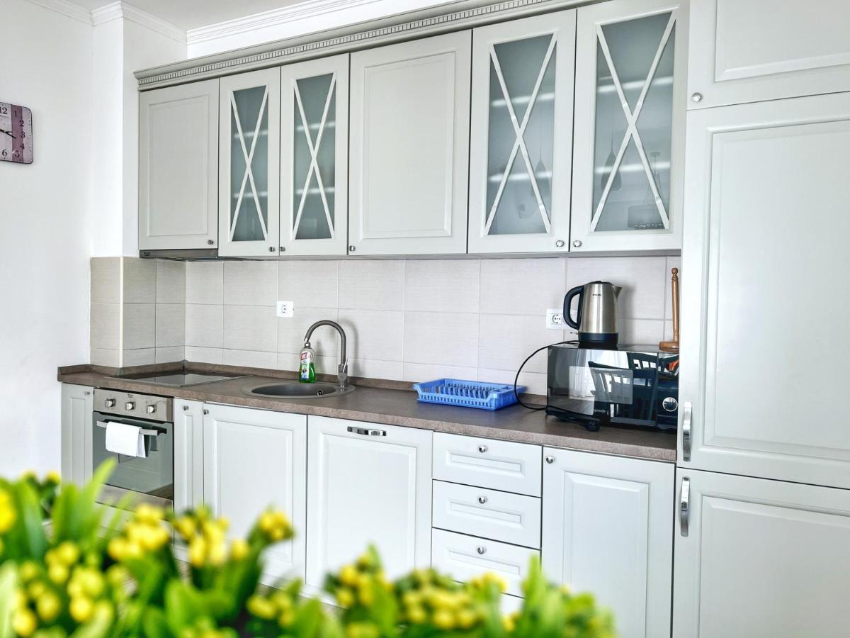 Yourhome Beach First Line Dobra Voda Ngoại thất bức ảnh
