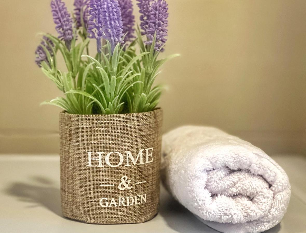 Yourhome Beach First Line Dobra Voda Ngoại thất bức ảnh