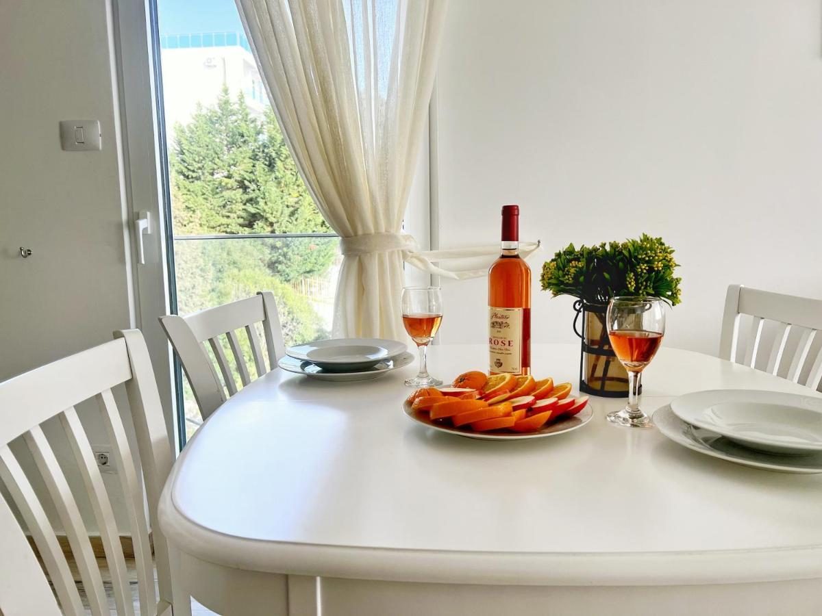 Yourhome Beach First Line Dobra Voda Ngoại thất bức ảnh
