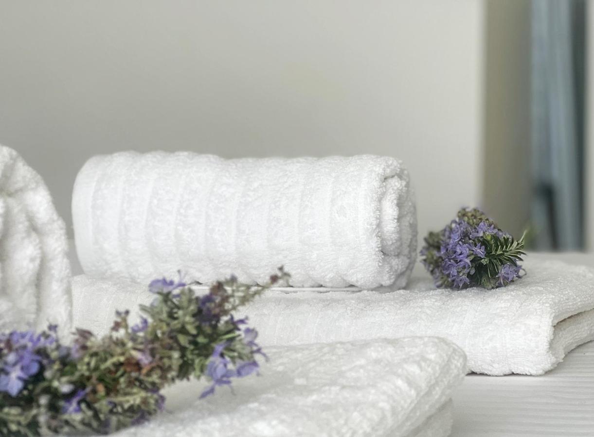 Yourhome Beach First Line Dobra Voda Ngoại thất bức ảnh