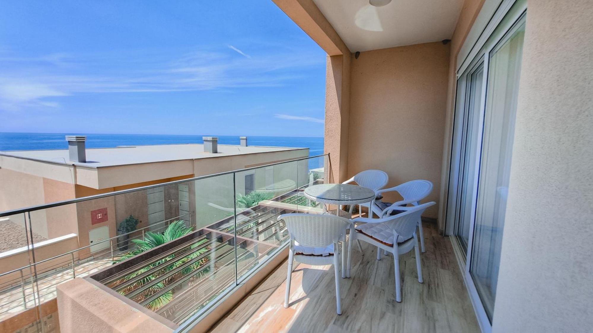 Yourhome Beach First Line Dobra Voda Ngoại thất bức ảnh